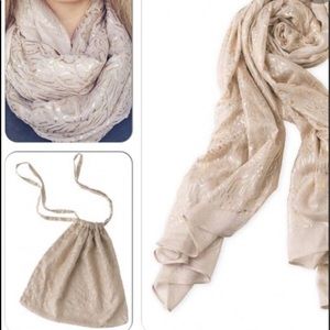 Stella & Dot Westwood scarf in original bag gold
